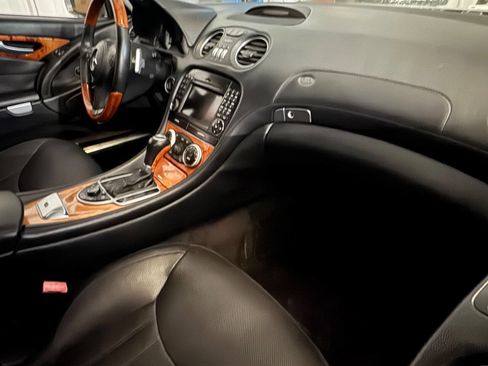 Used 2009 Mercedes-Benz SL 550 image 22