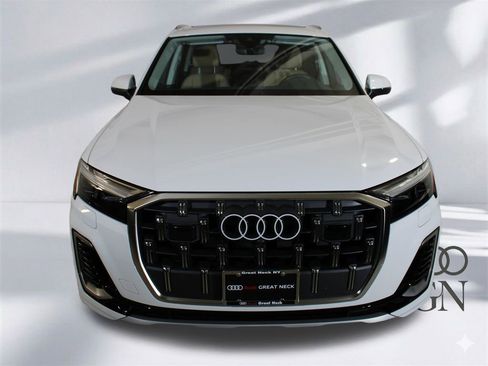Certified 2025 Audi Q7 2.0T Premium Plus image 22