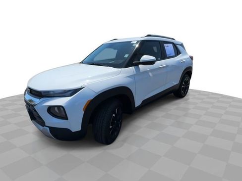 Certified 2023 Chevrolet TrailBlazer LT w/ Convenience Package AWD/4WD image 4