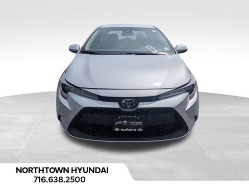 Used 2020 Toyota Corolla LE FWD image 5
