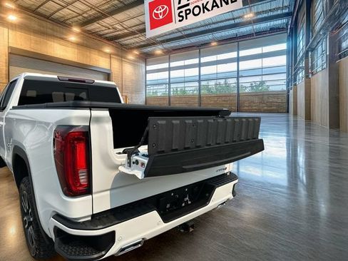 Used 2025 GMC Sierra 1500 AT4 w/ AT4 Premium Package AWD/4WD image 42