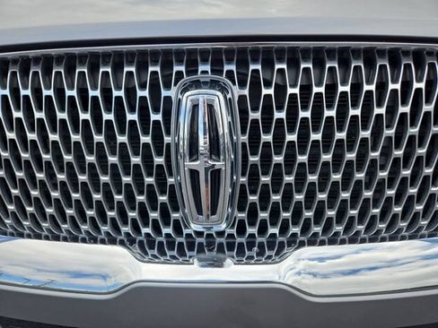 Used 2024 Lincoln Navigator Premiere AWD/4WD image 40