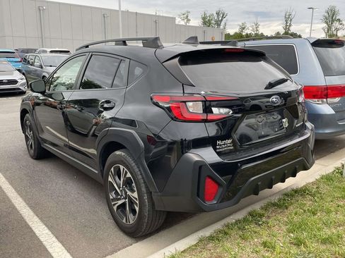 Used 2024 Subaru Crosstrek 2.0i Premium w/ Crosstrek Mirror Package AWD/4WD image 3