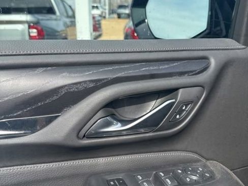 Certified 2023 GMC Yukon XL Denali w/ Denali Reserve Package image 9