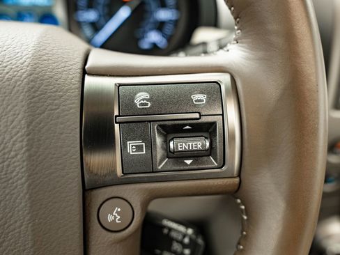 Used 2016 Lexus GX 460 w/ Premium Package AWD/4WD image 28