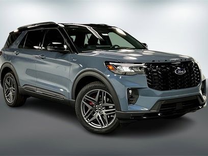 New 2025 Ford Explorer ST-Line w/ Premium Package