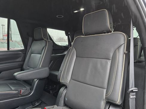 Used 2024 GMC Yukon SLT image 19