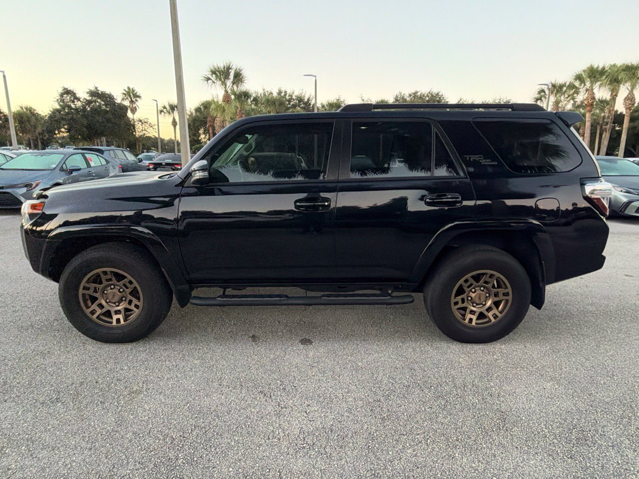 Used 2023 Toyota 4Runner TRD Off-Road Premium w/ Moonroof Package AWD/4WD image 2