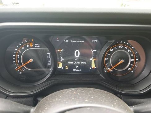 Used 2025 Jeep Gladiator Sport AWD/4WD image 18