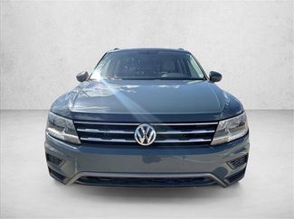 Used 2020 Volkswagen Tiguan SE w/ Panoramic Sunroof Package FWD video 2