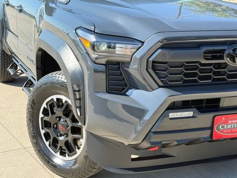 Used 2026 Toyota Tacoma TRD Off-Road AWD/4WD image 4