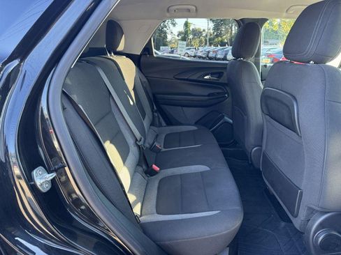 Used 2024 Chevrolet TrailBlazer LS w/ LS Convenience Package image 11