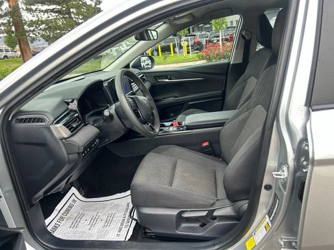 Used 2025 Toyota Camry LE FWD image 21