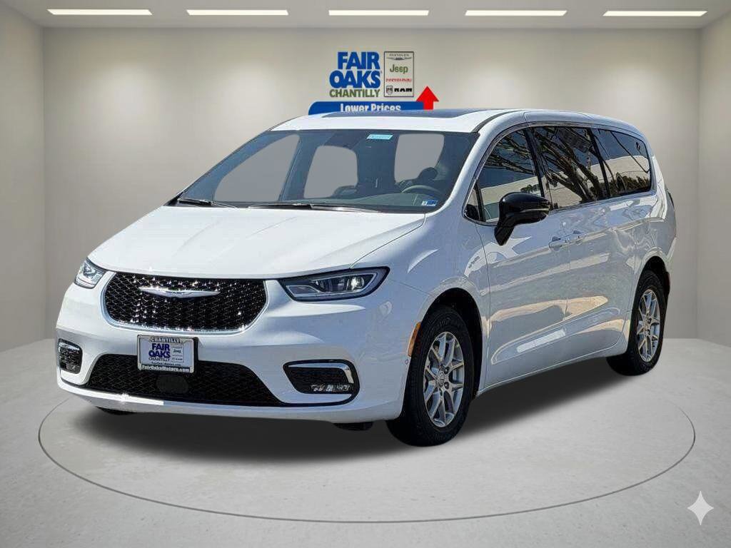 New 2026 Chrysler Pacifica Select FWD image 2