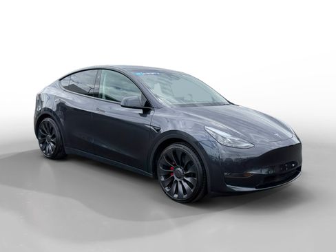 Used 2024 Tesla Model Y Performance AWD/4WD image 7