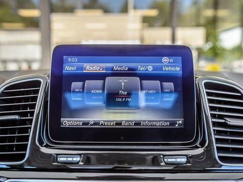 Used 2017 Mercedes-Benz GLS 550 4MATIC image 21