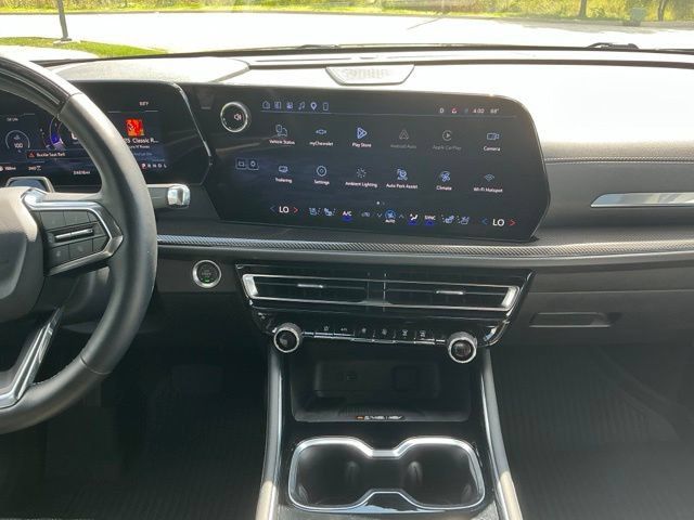 Used 2025 Chevrolet Traverse High Country w/ LPO, Floor Liner Package AWD/4WD image 25