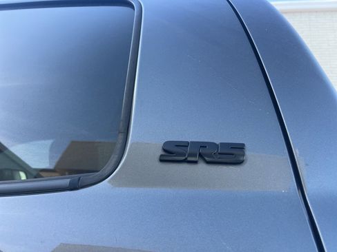 Used 2021 Toyota Tundra SR5 w/ SR5 Leather Package image 9