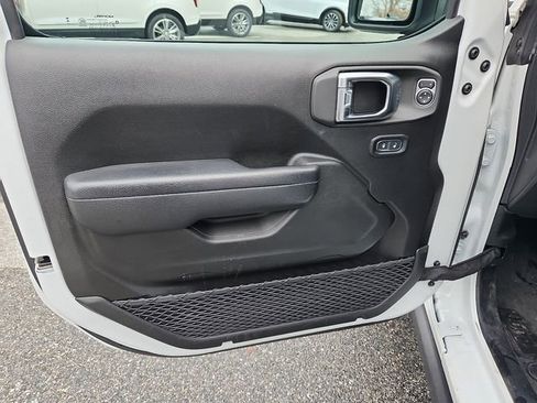 Used 2023 Jeep Wrangler Unlimited image 12