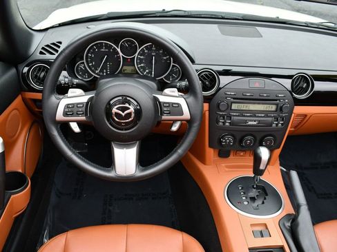 Used 2007 MAZDA MX-5 Miata Grand Touring w/ Premium Pkg image 51