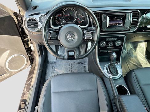 Used 2019 Volkswagen Beetle 2.0T S FWD image 20