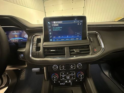 Used 2023 Chevrolet Tahoe LT w/ Luxury Package AWD/4WD image 37
