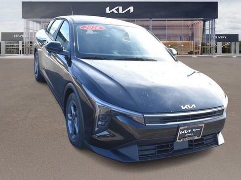 New 2026 Kia K4 LXS image 10