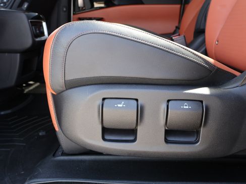 Used 2024 Kia Carnival SX Prestige FWD image 22