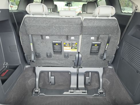 Certified 2025 Toyota Sienna XLE w/ XLE Plus Package FWD image 12