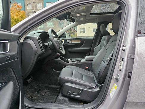 New 2026 Volvo XC40 B5 Plus w/ Protection Package Premier AWD/4WD image 17