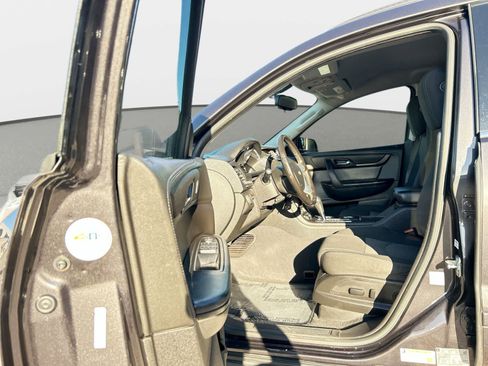 Used 2016 Chevrolet Traverse LT w/ Style and Technology Package FWD image 10