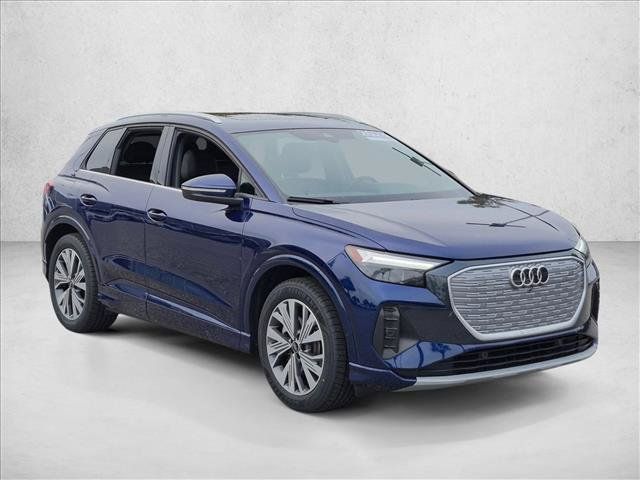 Used 2023 Audi Q4 e-tron Premium Plus w/ Premium Plus RWD image 3