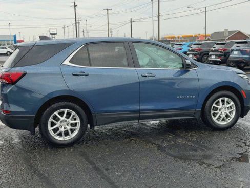Used 2024 Chevrolet Equinox LT w/ LPO, Floor Liner Package image 9