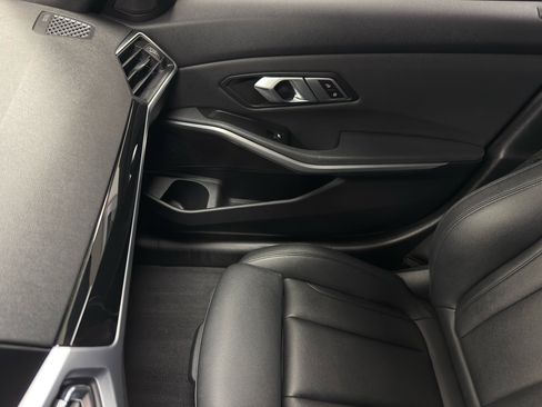 Used 2019 BMW 330i xDrive Sedan w/ Convenience Package image 26