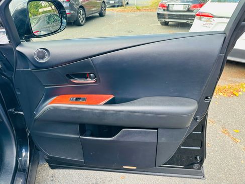 Used 2010 Lexus RX 450h AWD image 27