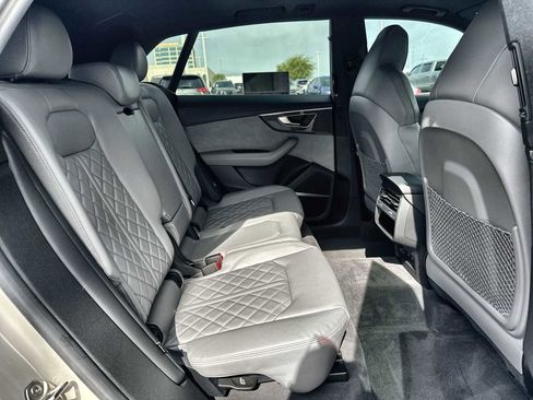Used 2023 Audi SQ8 Premium Plus AWD/4WD image 19