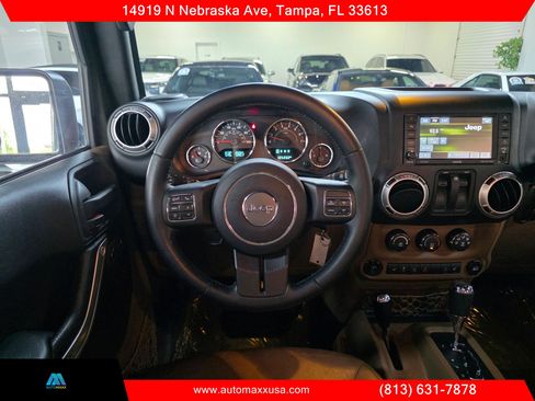 Used 2015 Jeep Wrangler Sahara w/ Connectivity Group AWD/4WD image 13