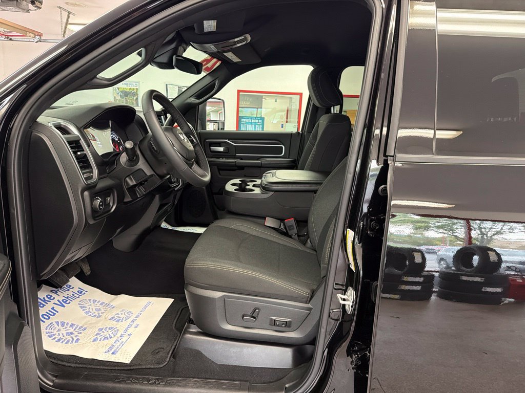 Certified 2026 RAM 2500 Big Horn AWD/4WD image 7