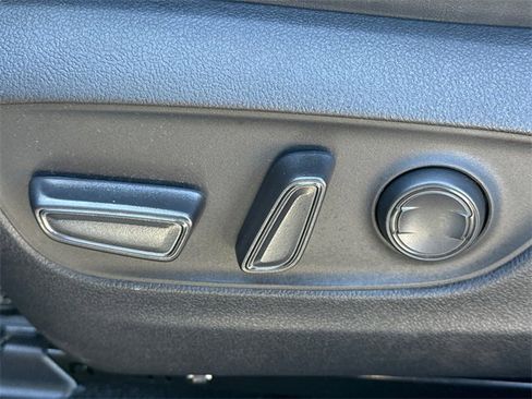 Used 2024 Toyota RAV4 XLE Premium image 22