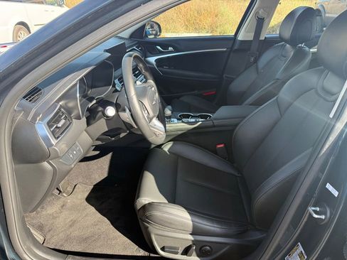 Used 2025 Genesis G70 2.5T image 13