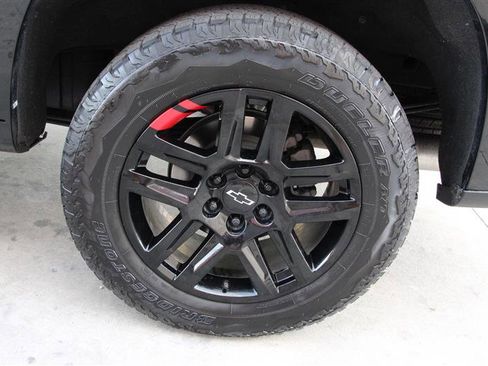 Used 2021 Chevrolet Silverado 1500 RST w/ Redline Edition AWD/4WD image 24