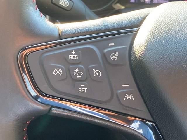 Used 2022 Chevrolet Equinox RS w/ Infotainment Package FWD image 19