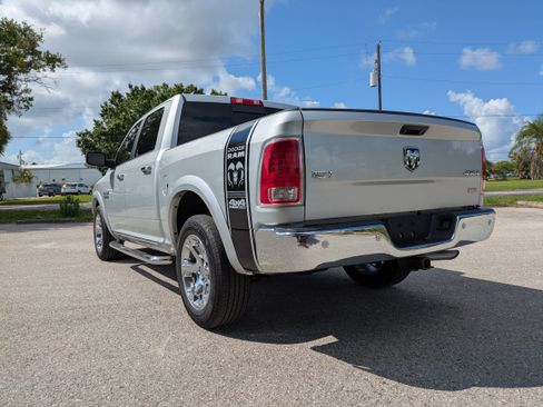 Used 2018 RAM 1500 Laramie w/ Convenience Group AWD/4WD image 6