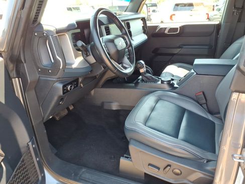 Used 2024 Ford Bronco Outer Banks AWD/4WD image 11