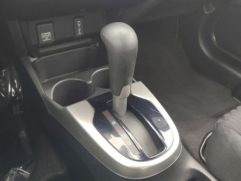 Used 2018 Honda Fit EX image 13