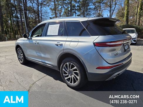 Used 2022 Lincoln Corsair Standard w/ Equipment Group 101A image 7