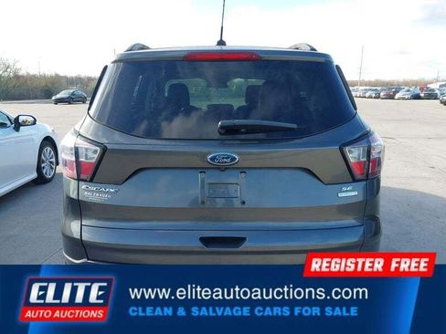 Used 2018 Ford Escape SE w/ SE Sport Appearance Package image 32