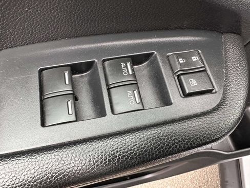 Used 2023 Honda Ridgeline Sport image 9