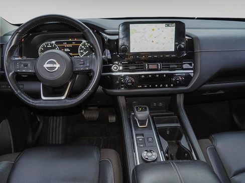 Used 2023 Nissan Pathfinder SL AWD/4WD image 10