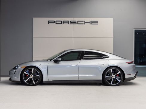 Used 2020 Porsche Taycan 4S image 2